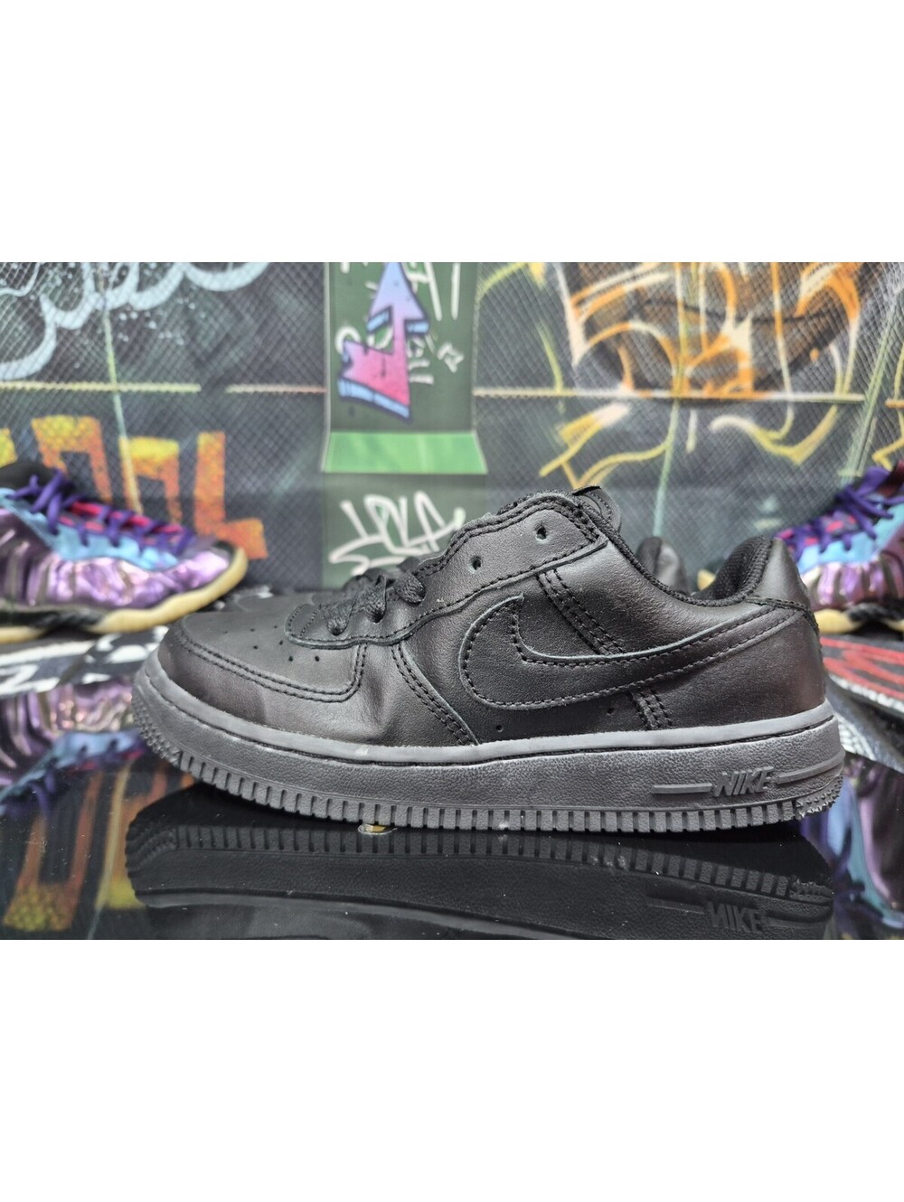 VERY RARE VINTAGE OG 2004 Nike Air Force Low Black Shoes Youth Size 2.5Y NEW NEW